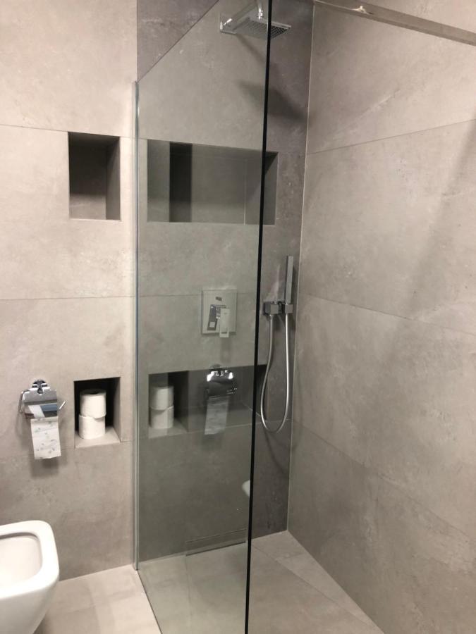 Apartament De Lux Apart 45 Grabiszynska วรอตซวาฟ ภายนอก รูปภาพ
